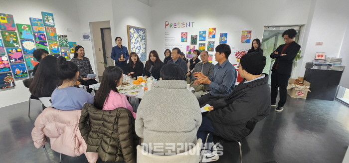 마음의 연금술사 '러빙핸즈와 함께하는 원은희 ART 토크 콘서트'