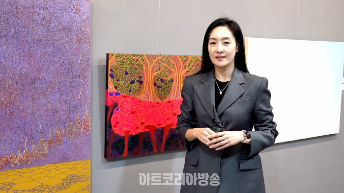 4인의 미술가가 선정한 '40인전 인터뷰 & 전시작품'-ST갤러리 김소전 관장