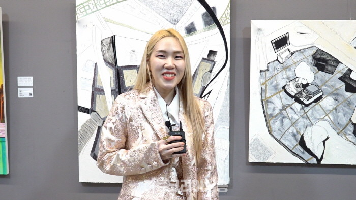 4인의 미술가가 선정한 '40인전 인터뷰 & 전시작품'-컬러버 작가