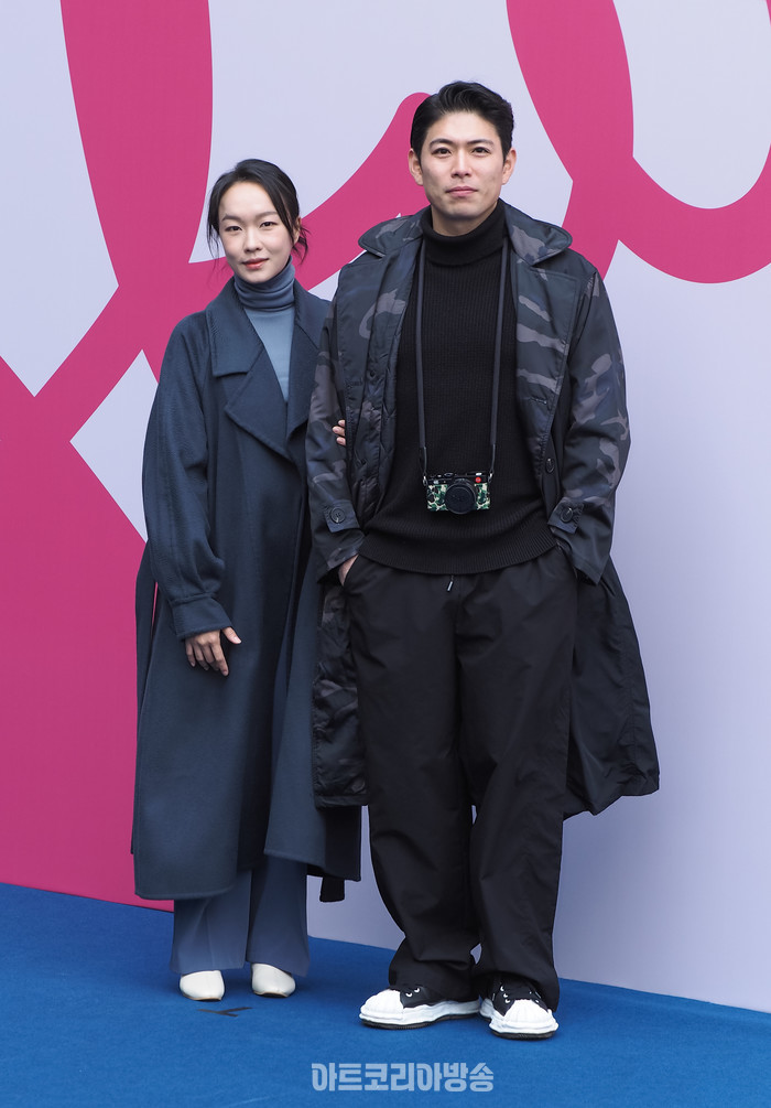 24 F/W 서울패션위크 이준복 디자이너의 브랜드 '리이'(RE RHEE) 포토월 (배우 박원빈, 심영은) 2024.02.03 사진 ⓒ아트코리아방송 이용선 기자
