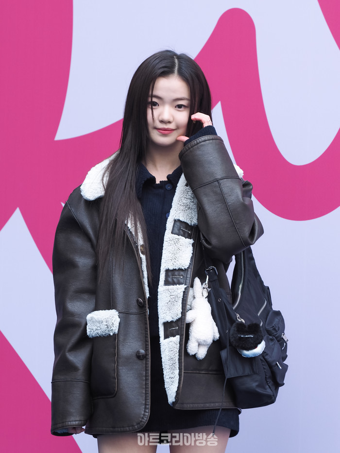 24 F/W 서울패션위크 이준복 디자이너의 브랜드 '리이'(RE RHEE) 포토월 (배우 김시아) 2024.02.03 사진 ⓒ아트코리아방송 이용선 기자