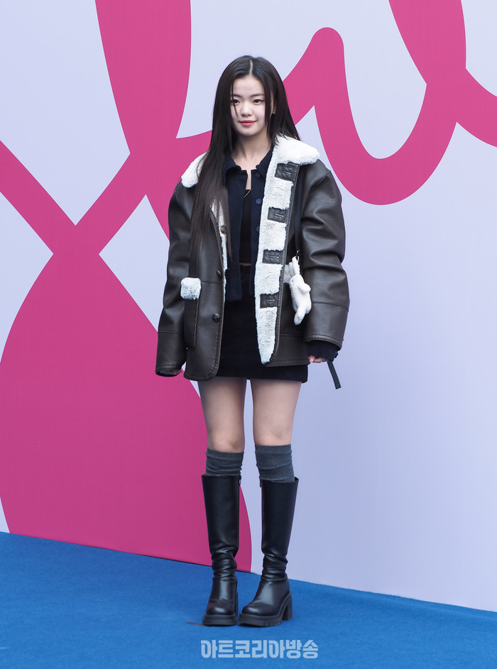 24 F/W 서울패션위크 이준복 디자이너의 브랜드 '리이'(RE RHEE) 포토월 (배우 김시아) 2024.02.03 사진 ⓒ아트코리아방송 이용선 기자