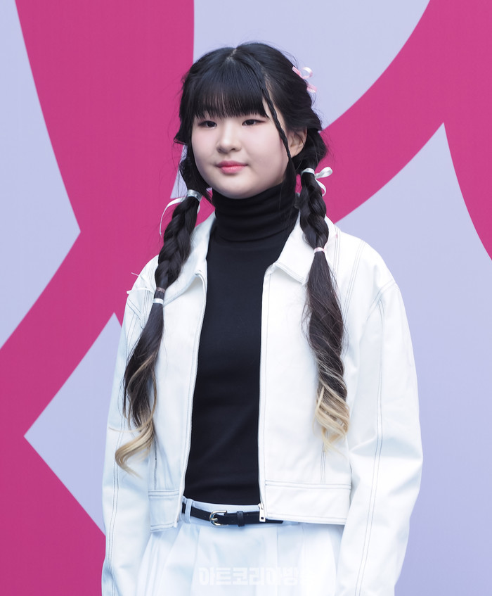 2024 F/W 서울패션위크 이준복 디자이너의 브랜드 '리이'(RE RHEE) 포토월 (인플루언서 서이브) 2024.02.03 사진 ⓒ아트코리아방송 이용선 기자