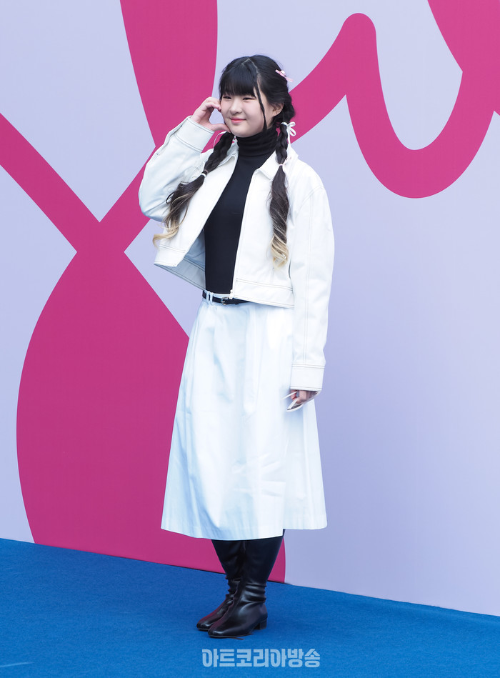 2024 F/W 서울패션위크 이준복 디자이너의 브랜드 '리이'(RE RHEE) 포토월 (인플루언서 서이브) 2024.02.03 사진 ⓒ아트코리아방송 이용선 기자