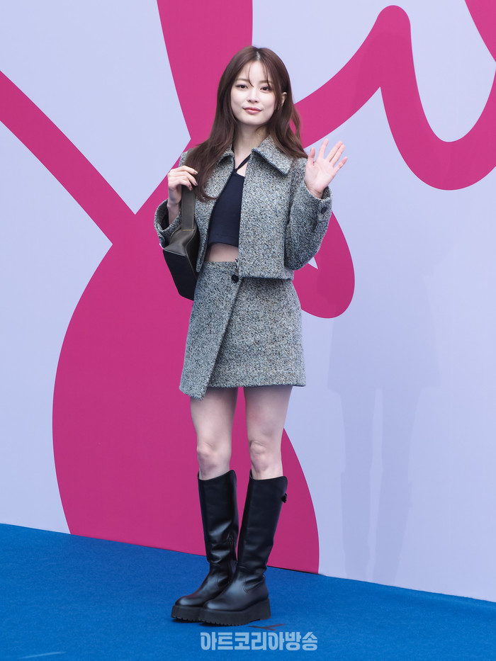 2024 F/W 서울패션위크 이준복 디자이너의 브랜드 '리이'(RE RHEE) 포토월 (모델 겸 배우 임보라) 2024.02.03 사진 ⓒ아트코리아방송 이용선 기자