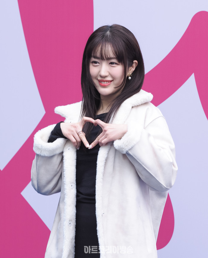 2024 F/W 서울패션위크 이준복 디자이너의 브랜드 '리이'(RE RHEE) 포토월 (배우 여주영) 2024.02.03 사진 ⓒ아트코리아방송 이용선 기자