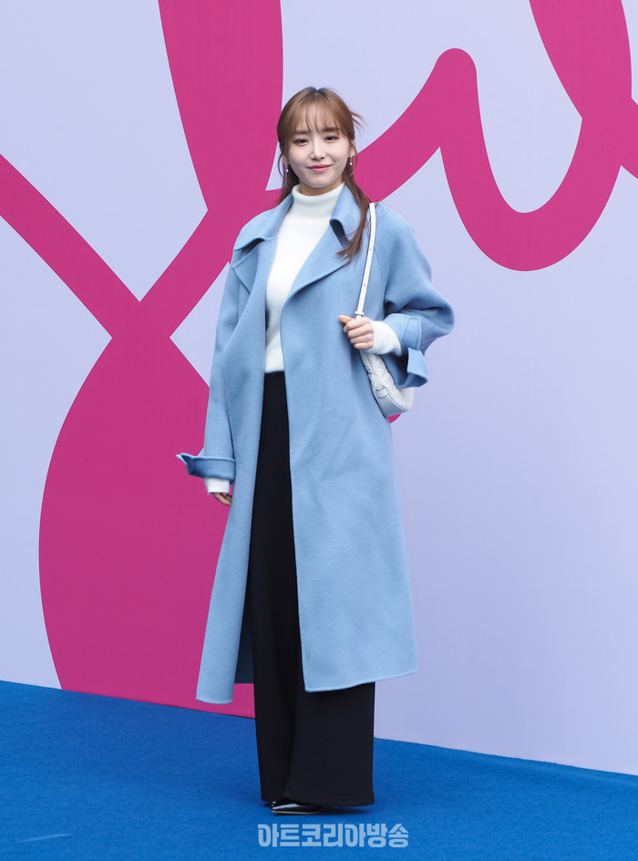 2024 F/W 서울패션위크 이준복 디자이너의 브랜드 '리이'(RE RHEE) 포토월 (윤태진 아나운서) 2024.02.03 사진 ⓒ아트코리아방송 이용선 기자