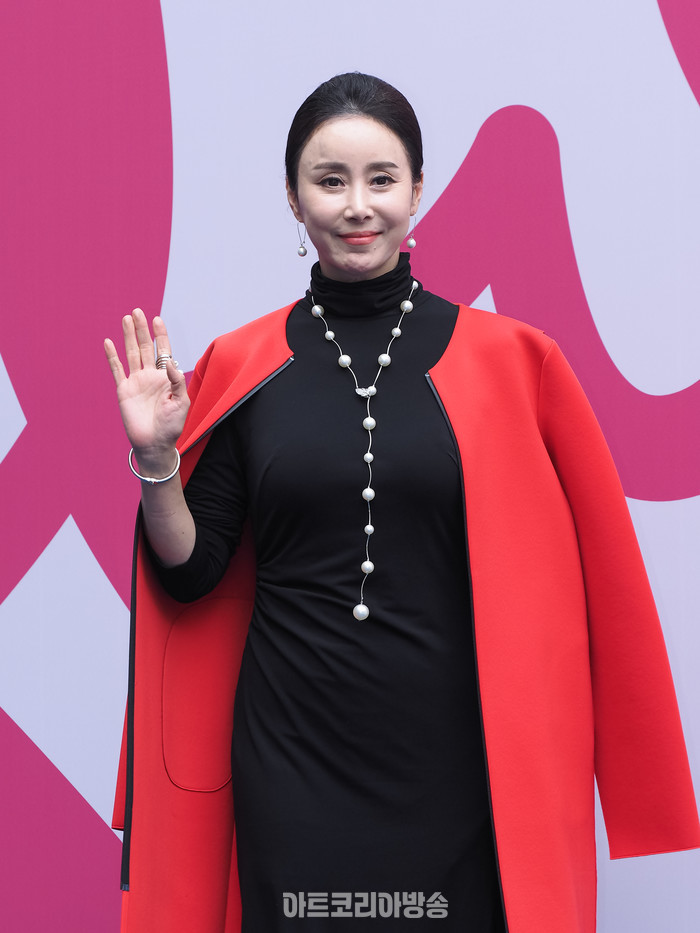 2024 F/W 서울패션위크 임선옥 디자이너의 브랜드 '파츠파츠'(partsparts) 포토월 (경숙) 2024.02.03 사진 ⓒ아트코리아방송 이용선 기자