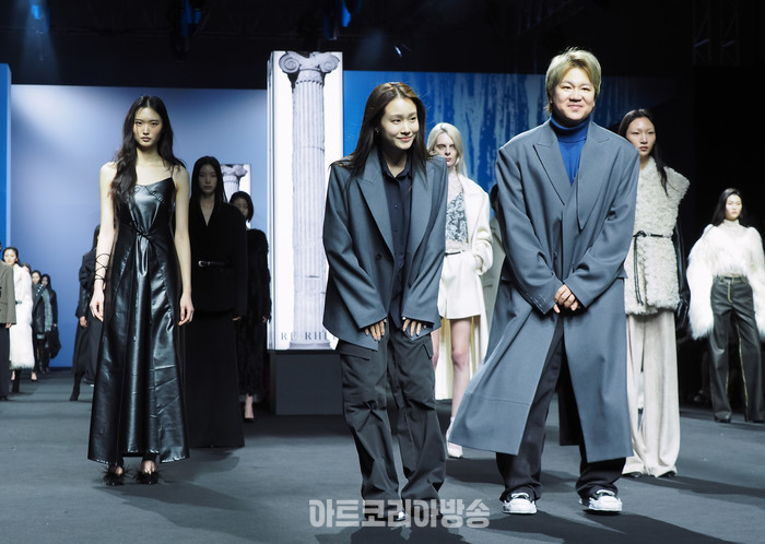 2024 F/W 서울패션위크 이준복 디자이너의 브랜드 '리이'(RE RHEE) 컬렉션. 2024.02.03 사진 ⓒ아트코리아방송 이용선 기자