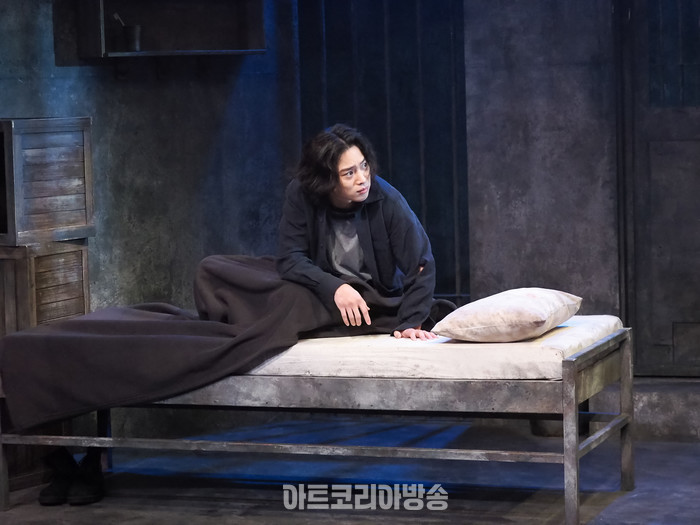 연극 '거미여인의 키스' 프레스콜(발렌틴 역 최석진) 2024.02.02 사진 ⓒ아트코리아방송 이용선 기자