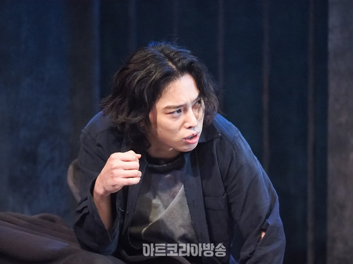 연극 '거미여인의 키스' 프레스콜(발렌틴 역 최석진) 2024.02.02 사진 ⓒ아트코리아방송 이용선 기자