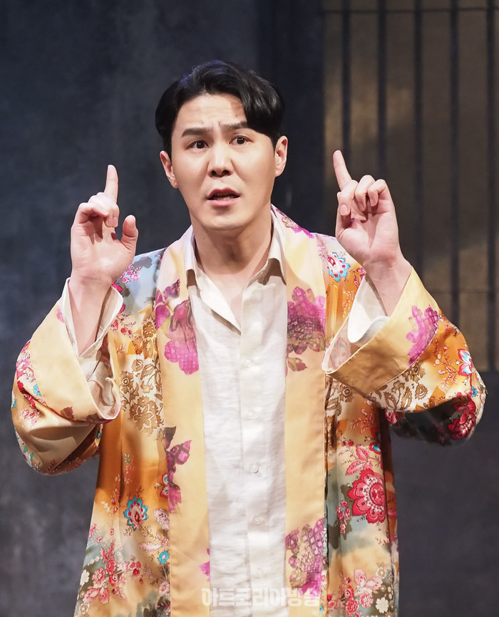 연극 '거미여인의 키스' 프레스콜(몰리나 역 이율) 2024.02.02 사진 ⓒ아트코리아방송 이용선 기자