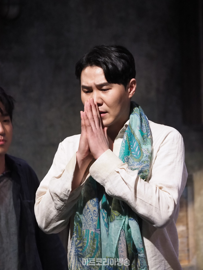 연극 '거미여인의 키스' 프레스콜(몰리나 역 이율) 2024.02.02 사진 ⓒ아트코리아방송 이용선 기자