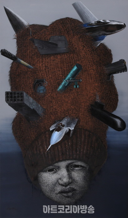 은밀한 침략자_장지, 먹, 수정테이프, 아크릴, 콩테, 오일 파스텔, 162.4×95.2cm, 2022