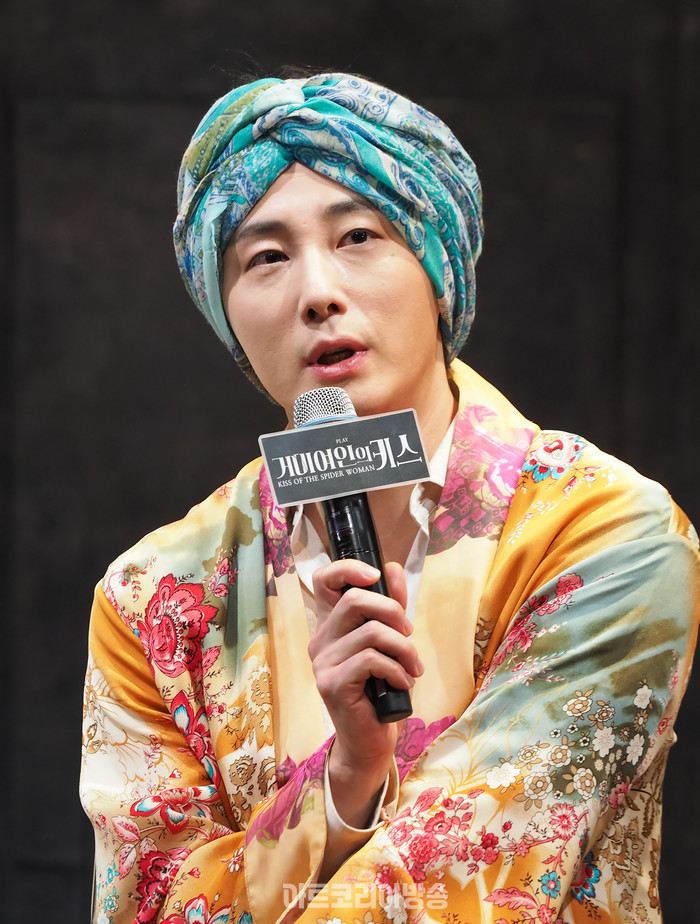 연극 '거미여인의 키스' 프레스콜 (몰리나 역 정일우) 2024.02.02 사진  ⓒ아트코리아방송 이용선 기자