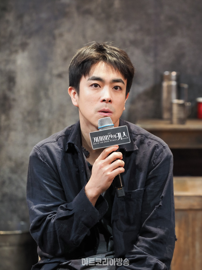 연극 '거미여인의 키스' 프레스콜 (발렌틴 역 박정복) 2024.02.02 사진  ⓒ아트코리아방송 이용선 기자