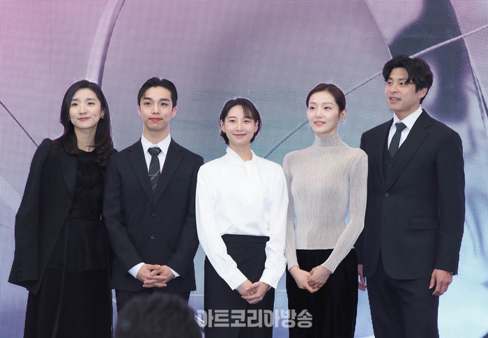 서울시발레단 창단 기념 기자간담회(사진 왼쪽부터 무용수 박효선, 남윤승, 원진호, 김소혜, 김희현) 2024.02.20 사진 ⓒ아트코리아방송 이용선 기자