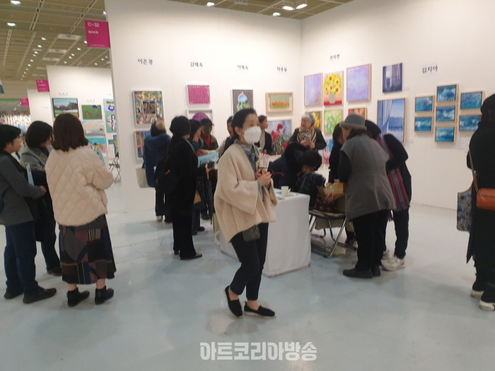 갤러리 원, 홍정원 작가 부스전 ‘2024 WORLD ART EXPO’