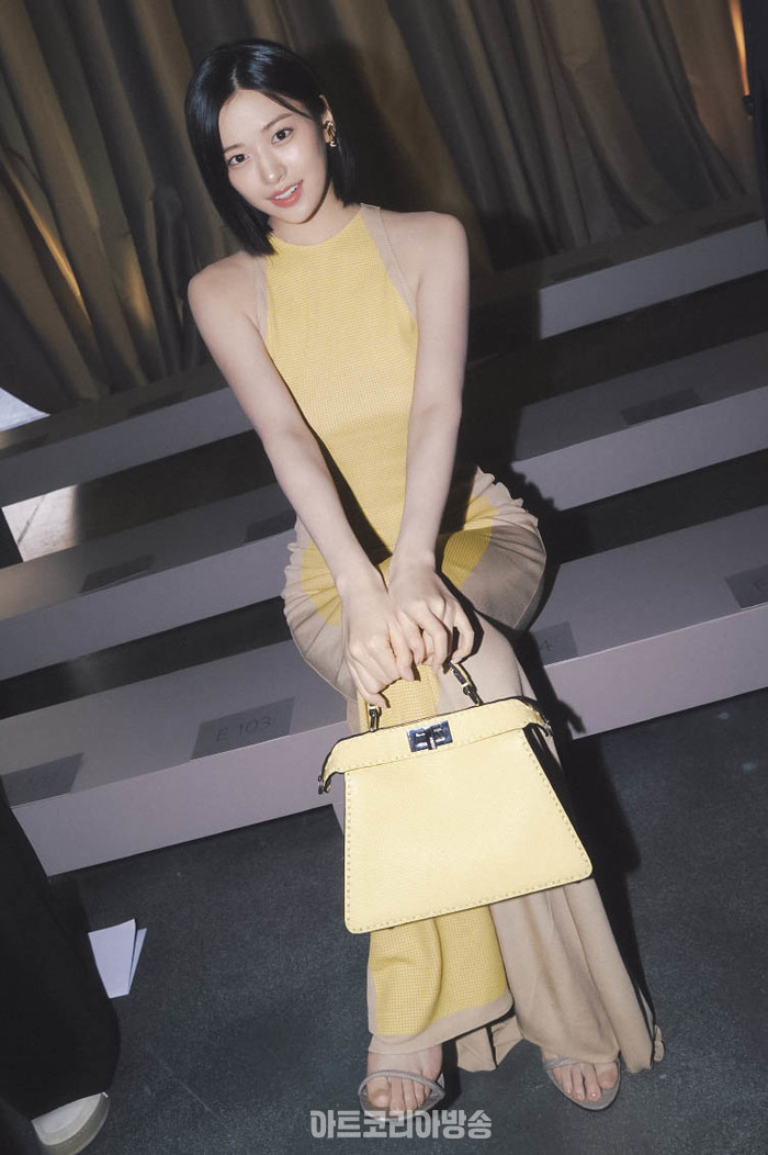 펜디 2024 가을-겨울 여성 컬렉션 패션쇼에 참석한 아이브 안유진. 제공 펜디