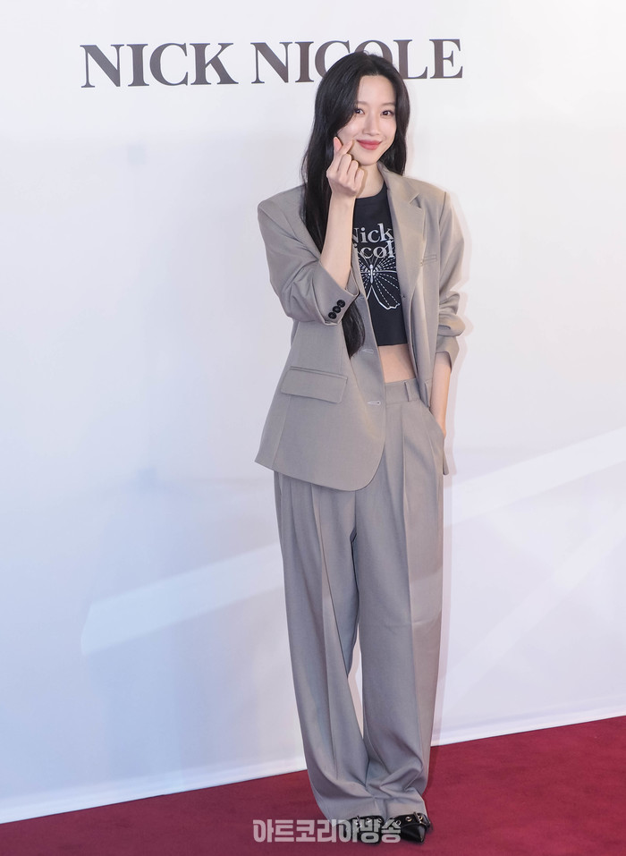 닉앤니콜(NICK&NICOLE) 첫 플래그십 스토어 오픈기념 포토월 행사(문가영) 2024.03.08 사진 ⓒ아트코리아방송 이용선 기자