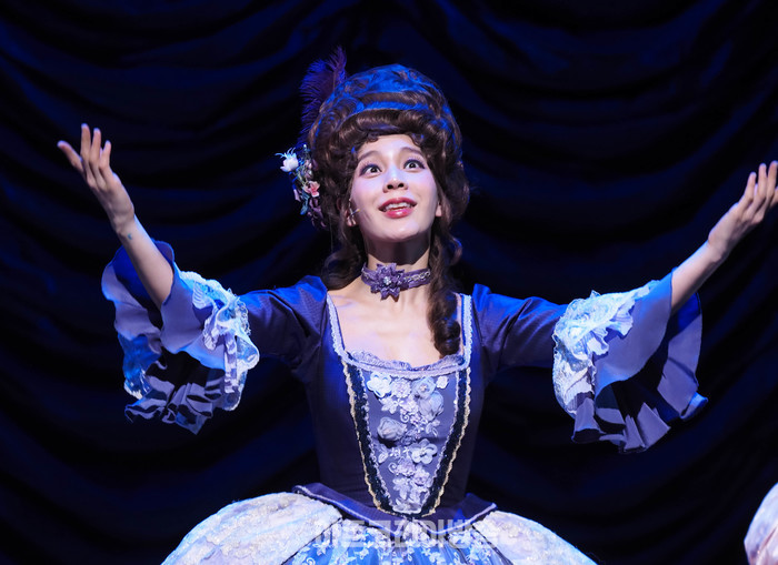 뮤지컬 '마리 앙투아네트' 커튼콜(마담 랑발 역 손의완) 2024.03.15 사진 ⓒ아트코리아방송 이용선 기자