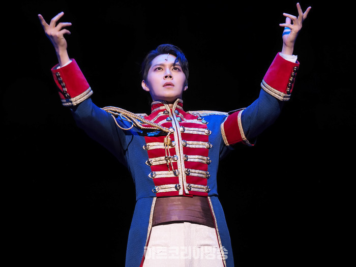 뮤지컬 '마리 앙투아네트' 커튼콜(악셀 폰 페르젠 백작 역 이해준 ) 2024.03.15 사진 ⓒ아트코리아방송 이용선 기자