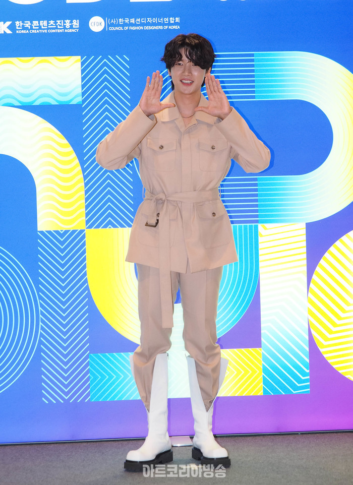 패션코드 2024 F/W 박소현 디자이너 브랜드 니치투나잇(NICHE2NIGHT) 포토월 행사(노지훈) 2024.03.21 사진 ⓒ아트코리아방송 이용선 기자