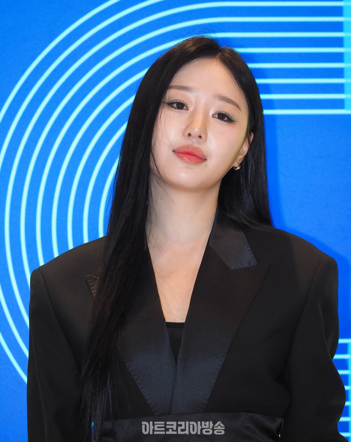 패션코드 2024 F/W 박소현 디자이너 브랜드 니치투나잇(NICHE2NIGHT) 포토월 행사(썸머케익) 2024.03.21 사진 ⓒ아트코리아방송 이용선 기자