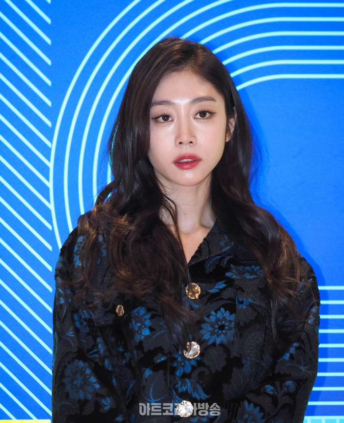 패션코드 2024 F/W 박소현 디자이너 브랜드 니치투나잇(NICHE2NIGHT) 포토월 행사(서지수) 2024.03.21 사진 ⓒ아트코리아방송 이용선 기자