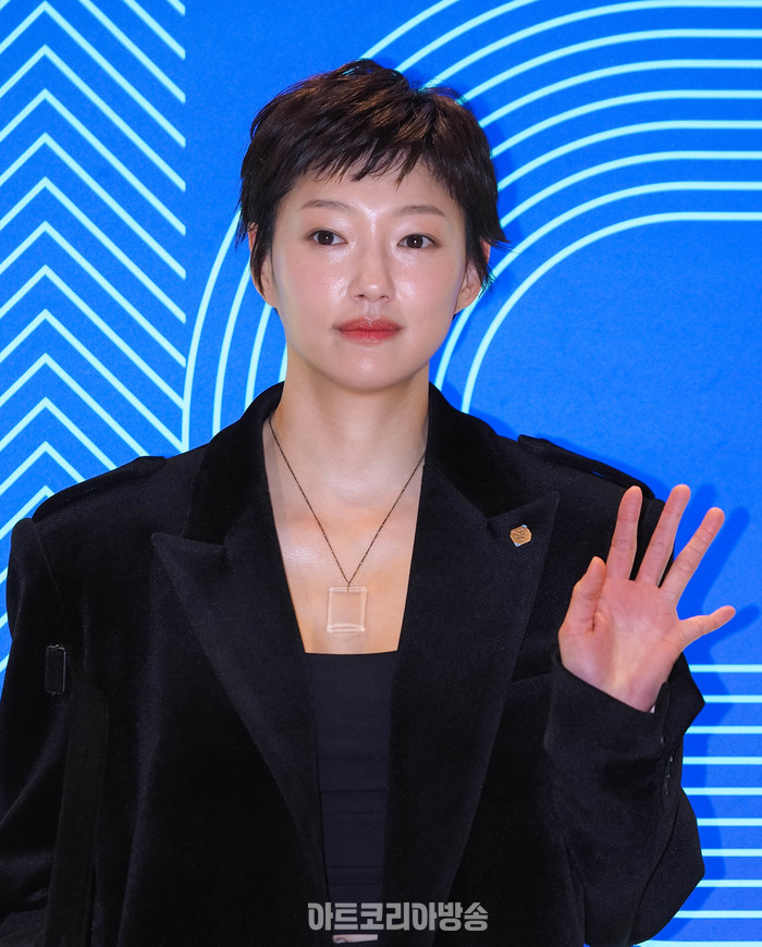 패션코드 2024 F/W 박소현 디자이너 브랜드 니치투나잇(NICHE2NIGHT) 포토월 행사(이엘) 2024.03.21 사진 ⓒ아트코리아방송 이용선 기자