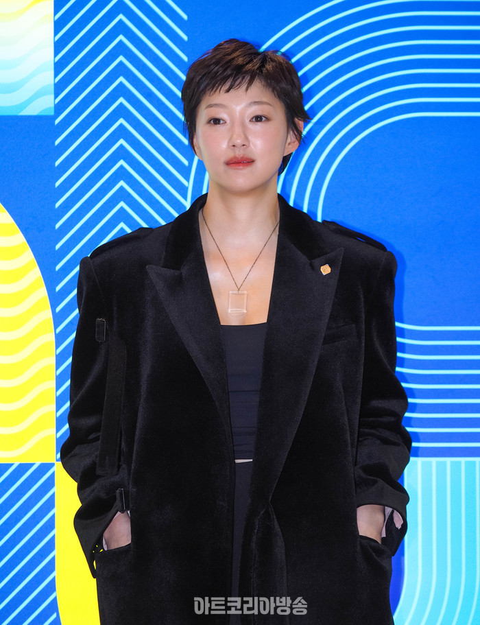 패션코드 2024 F/W 박소현 디자이너 브랜드 니치투나잇(NICHE2NIGHT) 포토월 행사(이엘) 2024.03.21 사진 ⓒ아트코리아방송 이용선 기자