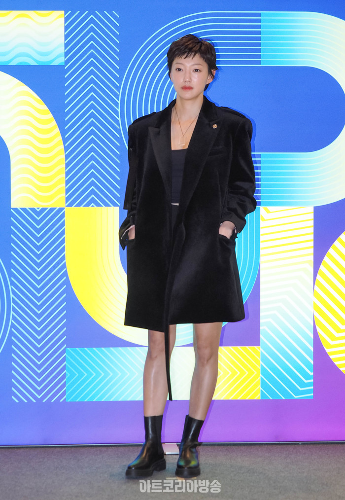 패션코드 2024 F/W 박소현 디자이너 브랜드 니치투나잇(NICHE2NIGHT) 포토월 행사(이엘) 2024.03.21 사진 ⓒ아트코리아방송 이용선 기자