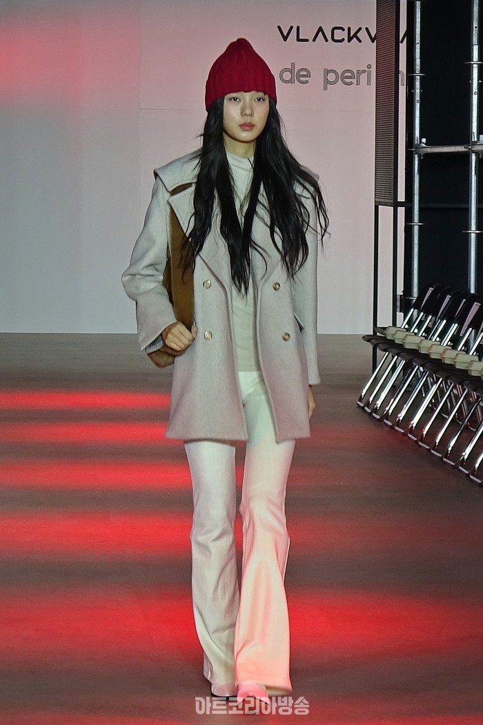 패션코드 2024 F/W 페리 메라 패션쇼