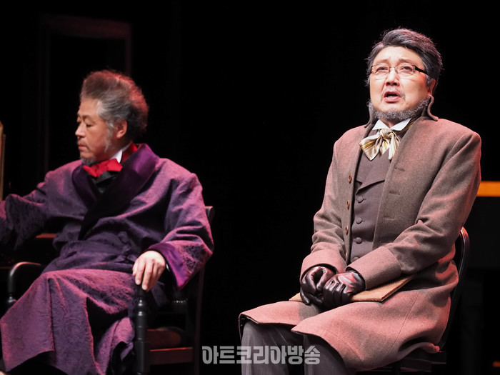 서울시극단 연극 '욘, John' 프레스콜(빌헬름 폴달 역 김신기) 2024.03.29 사진 ⓒ아트코리아방송 이용선 기자