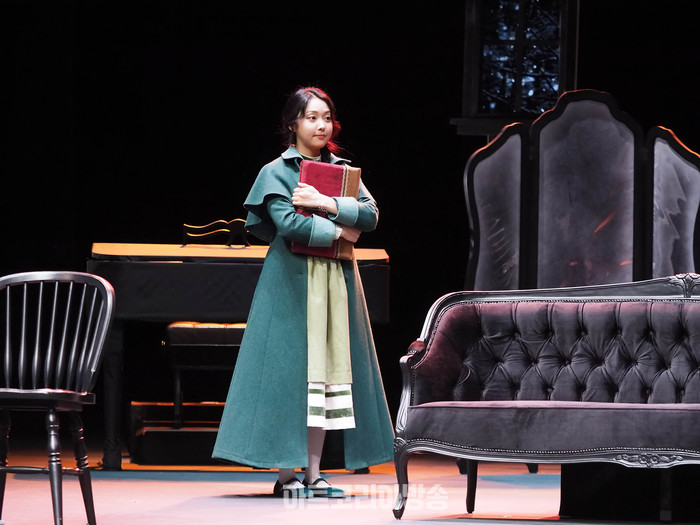 서울시극단 연극 '욘, John' 프레스콜(프리다 폴달 역 엄예지) 2024.03.29 사진 ⓒ아트코리아방송 이용선 기자