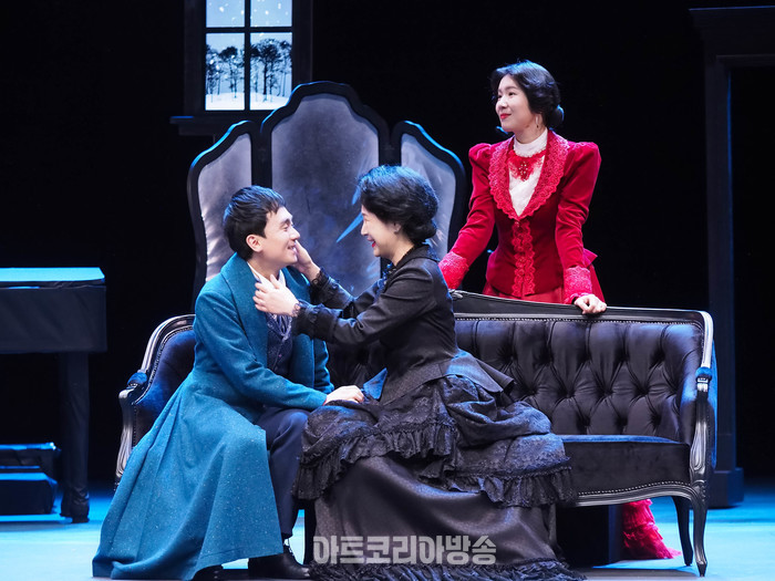 서울시극단 연극 '욘, John' 프레스콜(엘라 렌트하임 역 정아미) 2024.03.29 사진 ⓒ아트코리아방송 이용선 기자