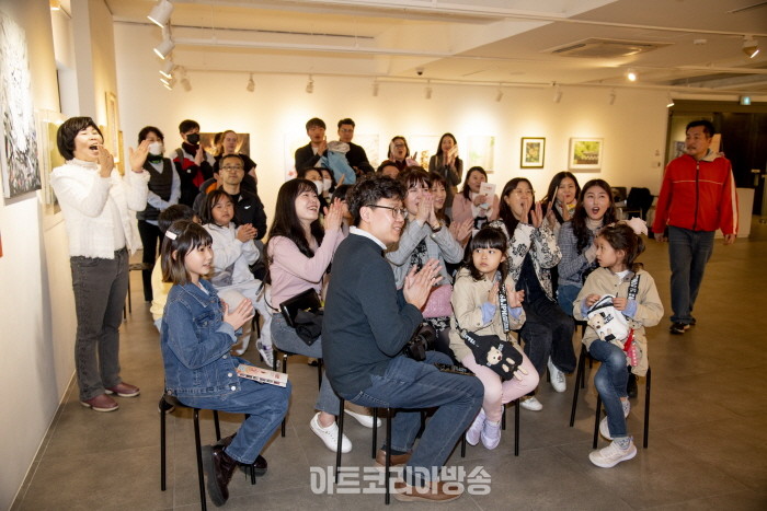 Art Dalcom Exhibition-아트달콤전 개막식 ‘도슨트 설명회’