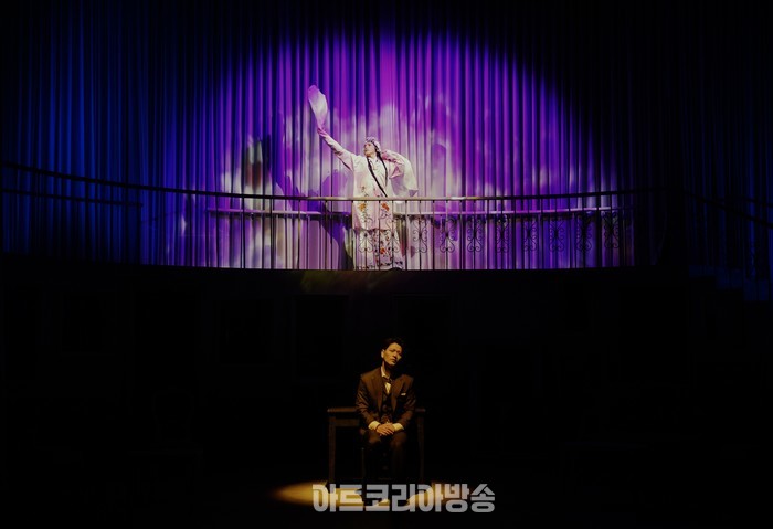 연극 '엠·버터플라이' 공연 사진(르네 역 배수빈, 송 릴링 역 김바다) 제공 연극열전