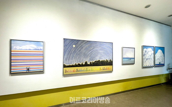 김리원 작가 39회 개인전 '흘러가니 아름다워'