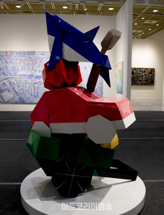 2024 화랑미술제 특별전 'ZOOM-IN EDITION 5'-이호준 작가