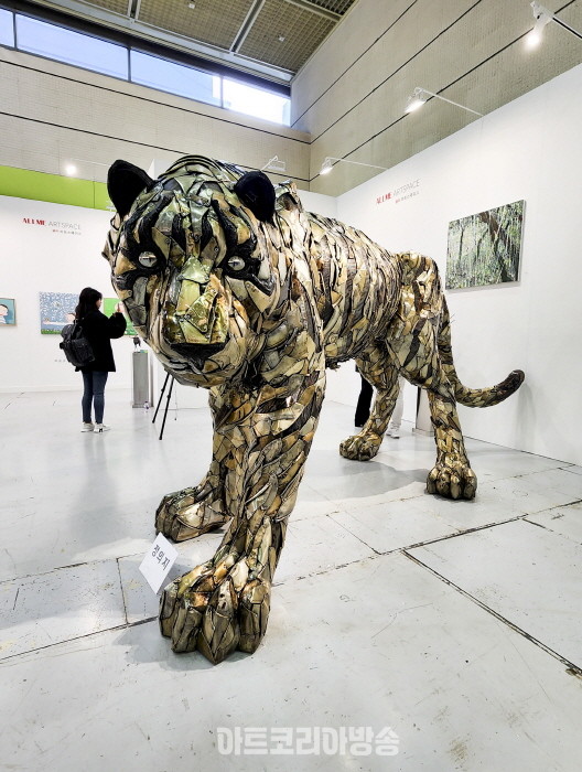 올미아트스페이스 정의지 부스전 '클렌시아'