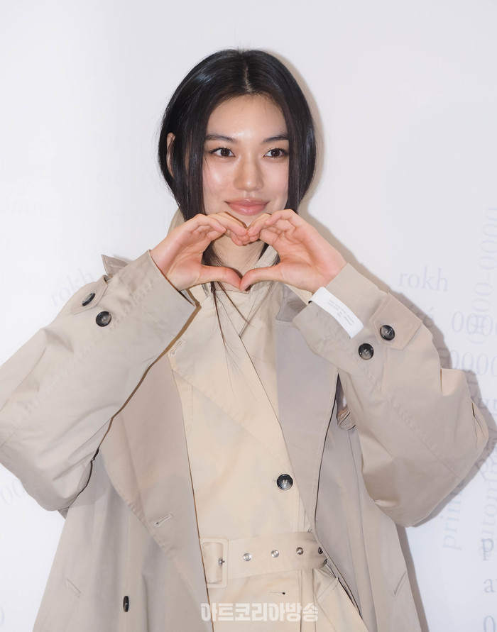 Rokh H&M 컬렉션 포토월 행사(김도연) 2024.04.12 사진 ⓒ아트코리아방송 이용선 기자​