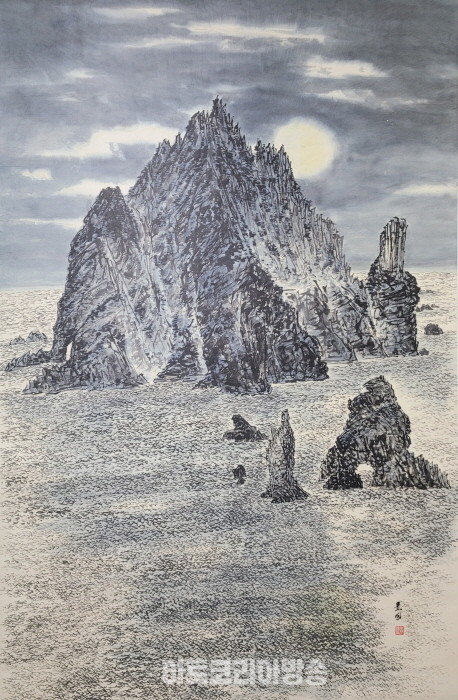 남군석, 독도, 196x132cm, 한지에 수묵담채, 2022