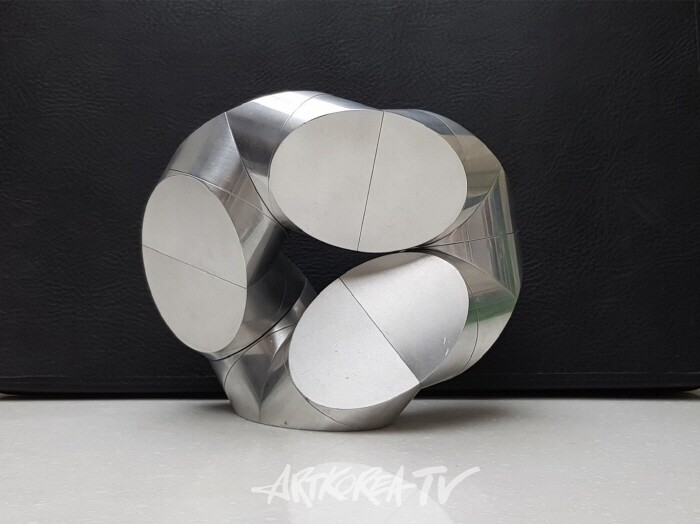 Point-Blue Space. PLA. 36x24x26cm. 2018