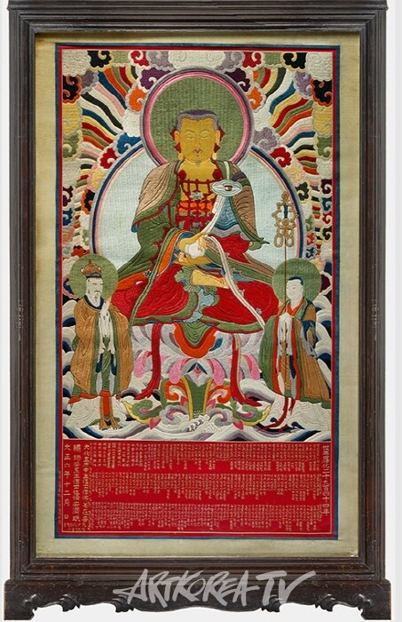 안제민, ‹자수 지장보살도›(1917)비단에 자수, 125.7×70.7cm, 지장암 소장.