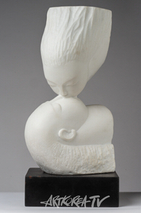 정봉기_키스 kiss 21x15x47 대리석 marmi 2019