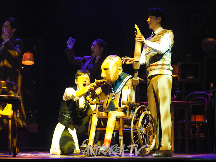 ​뮤지컬 '벤자민 버튼' 프레스콜. 2024.05.16 사진 ⓒ아트코리아방송 이용선 기자​​