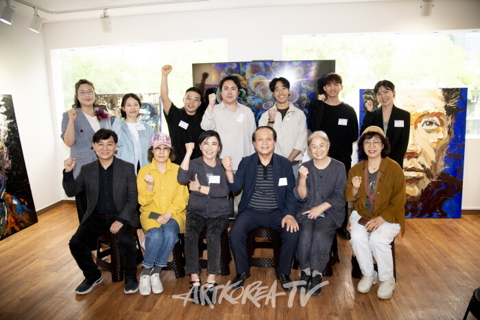 아트코리아청년작가전 특강 2편 '강정희 교수와 청년작가 1 : 1 특강'