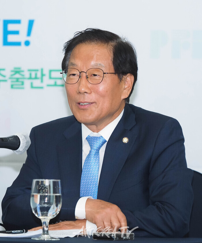 '2024 파주페어_북앤컬처' 기자간담회(윤후덕 국회의원(파주시갑)) 2024.05.28 사진 ⓒ아트코리아방송 이용선 기자​​​