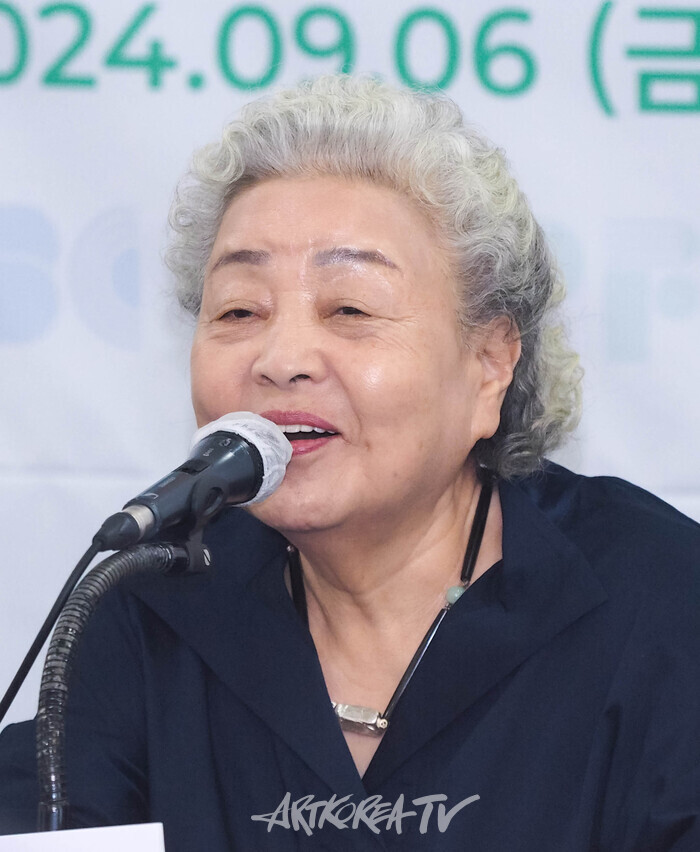 '2024 파주페어_북앤컬처' 기자간담회(배우 강부자) 2024.05.28 사진 ⓒ아트코리아방송 이용선 기자​​​